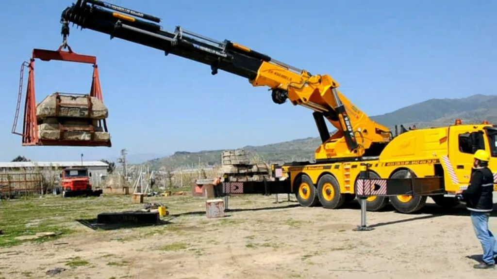 Повысьте безопасность работы кранов-манипуляторов, используя датчик Trafag NAH в гидроцилиндре! Повысьте безопасность работы кранов-манипуляторов, используя датчик Trafag NAH в гидроцилиндре!